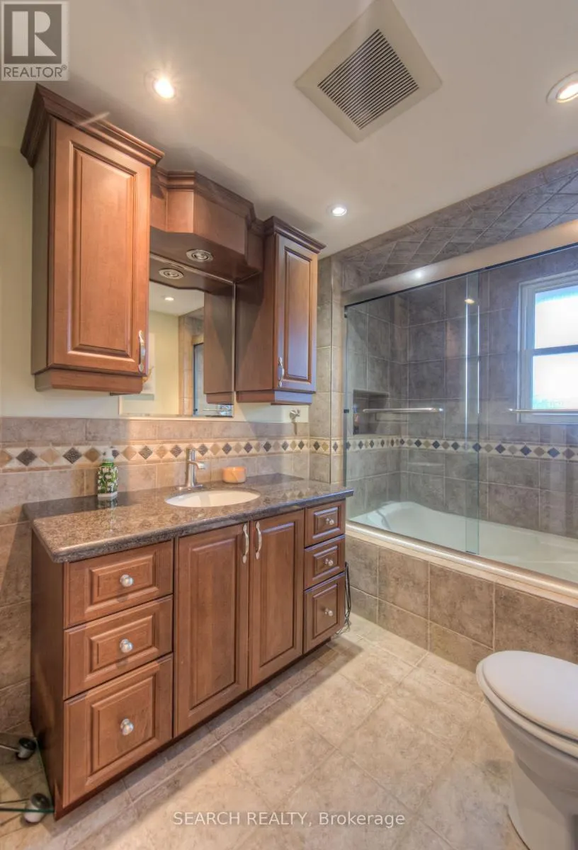 3 KENWOOD CRESCENT