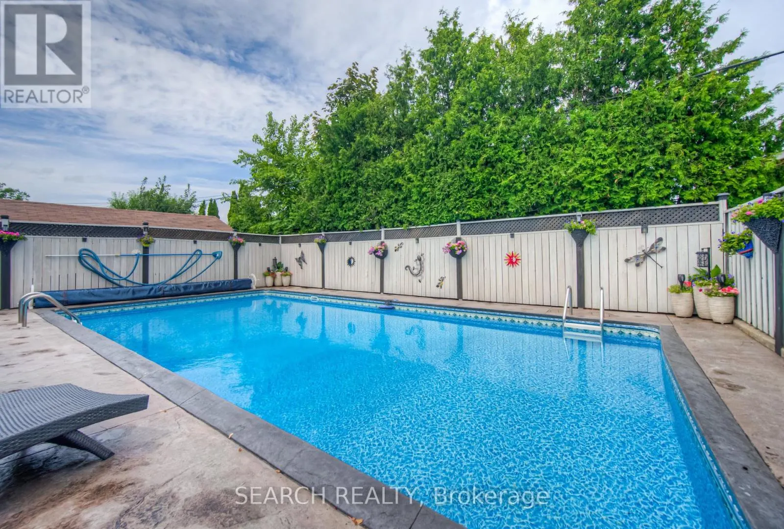 3 KENWOOD CRESCENT