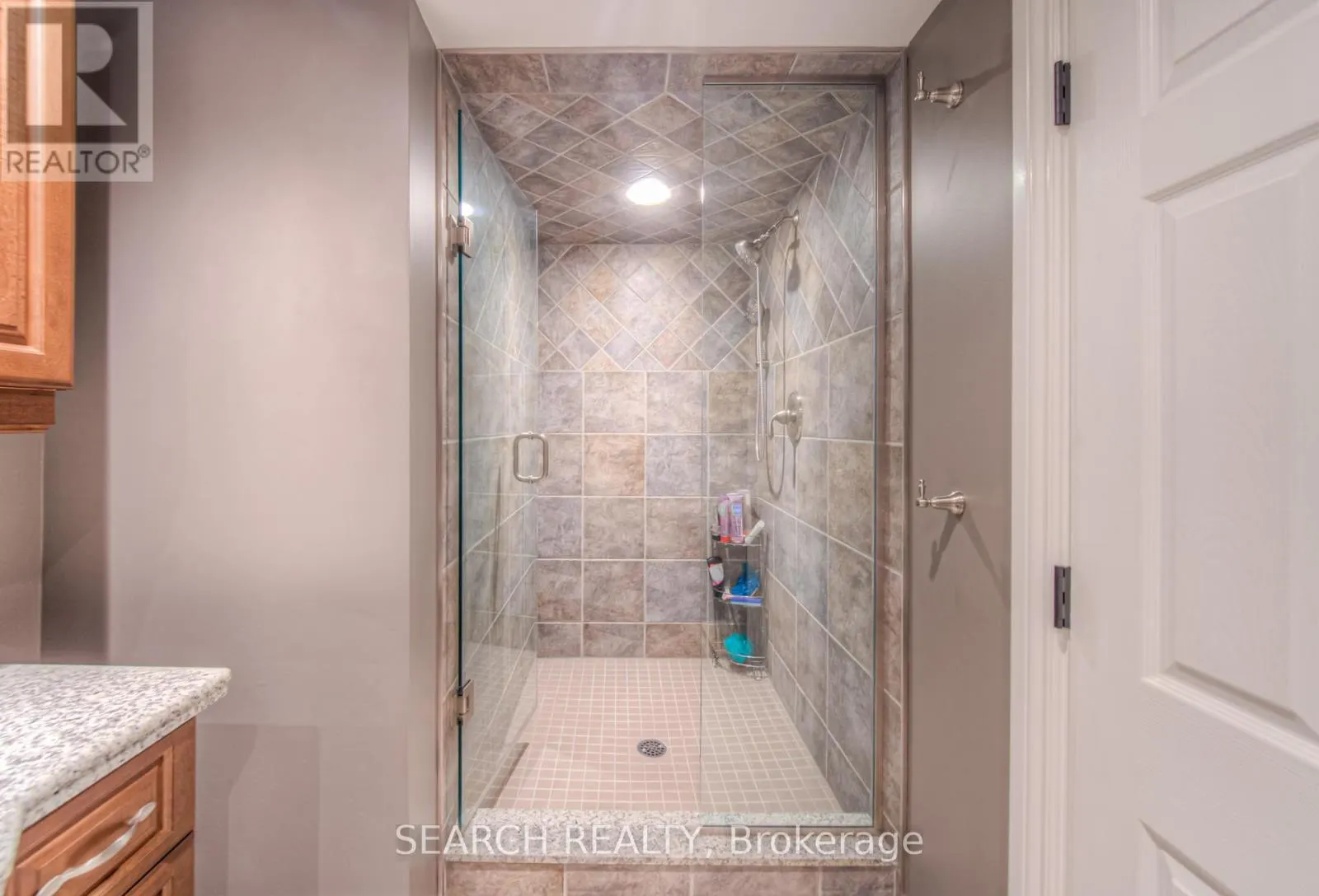 3 KENWOOD CRESCENT
