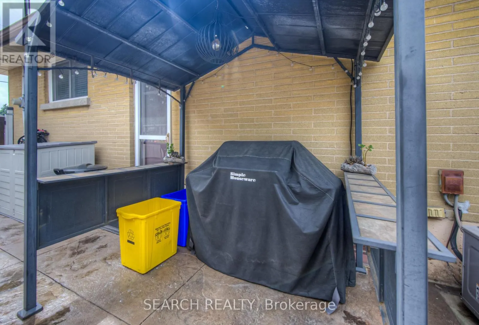 3 KENWOOD CRESCENT