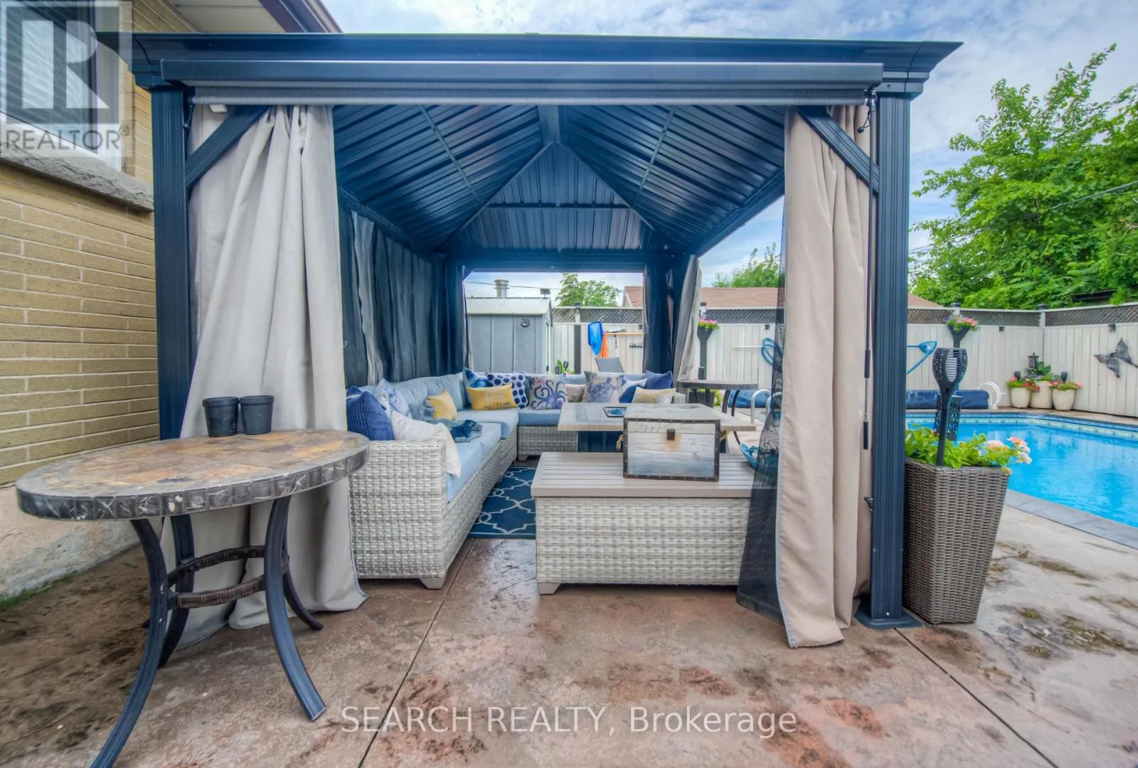 3 KENWOOD CRESCENT