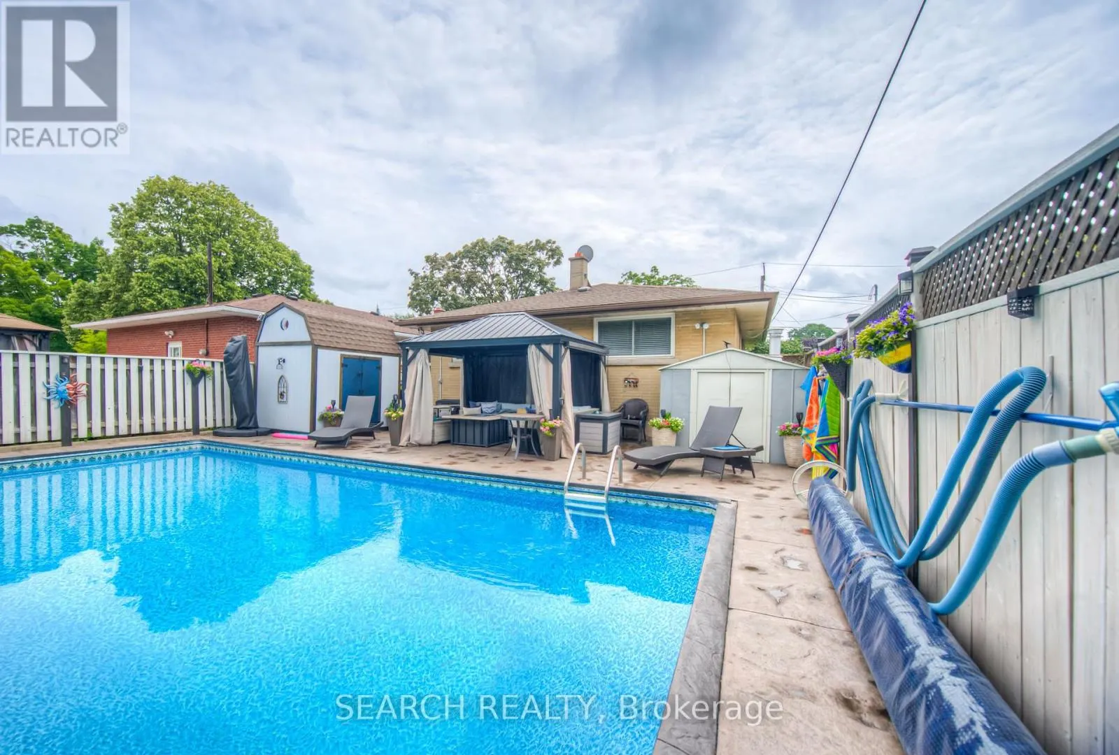 3 KENWOOD CRESCENT