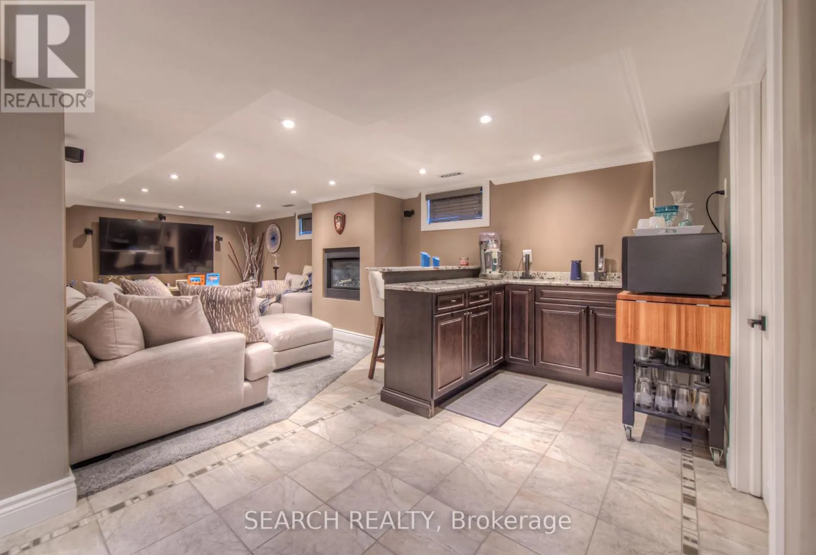 3 KENWOOD CRESCENT