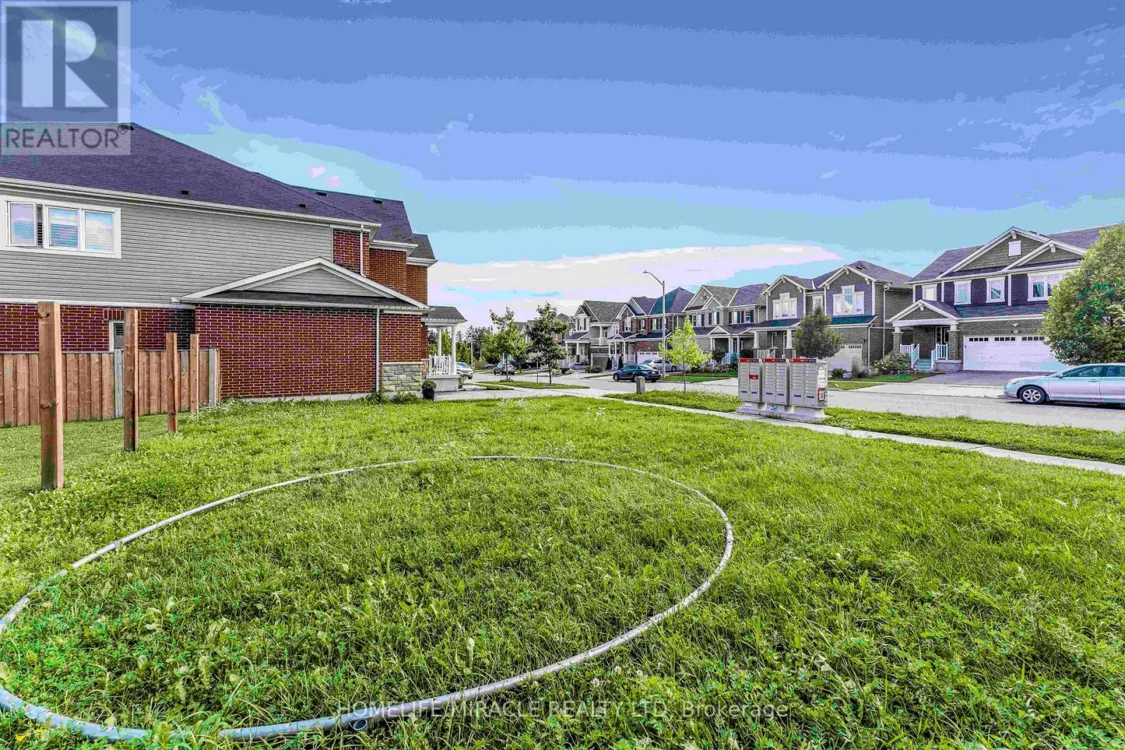 3 MANSFIELD CIRCLE