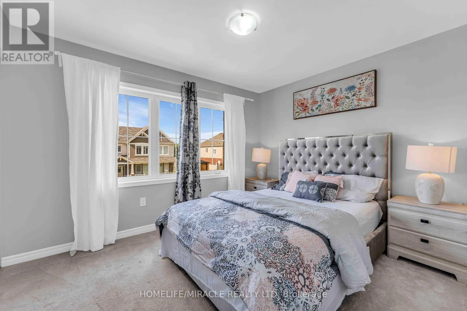 3 MANSFIELD CIRCLE