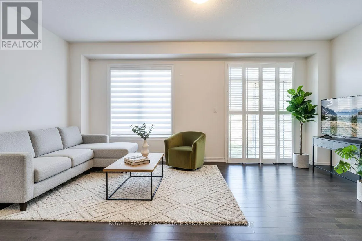 77 - 166 DEERPATH DRIVE