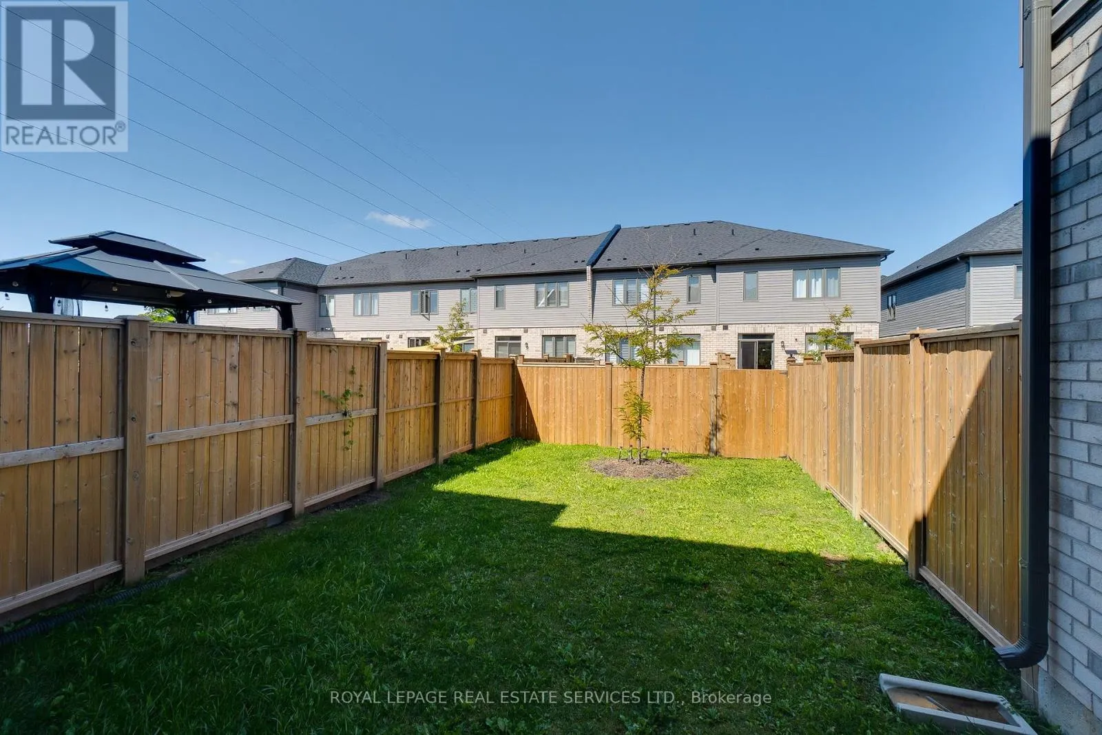 77 - 166 DEERPATH DRIVE