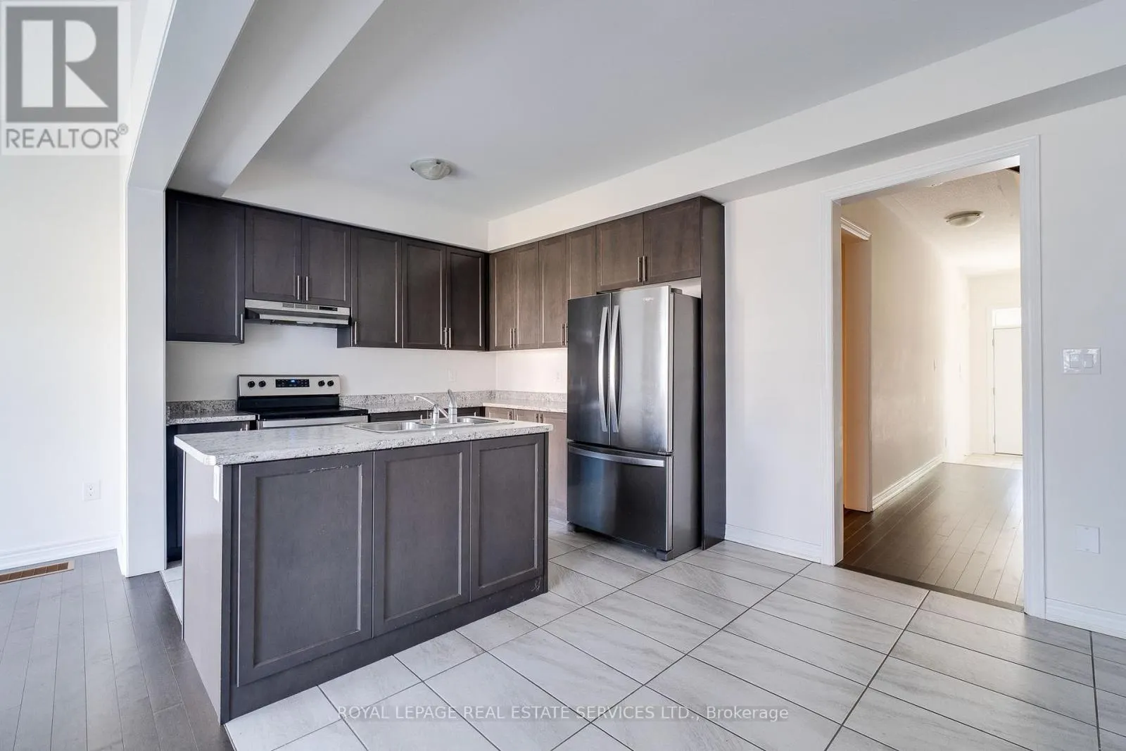 77 - 166 DEERPATH DRIVE