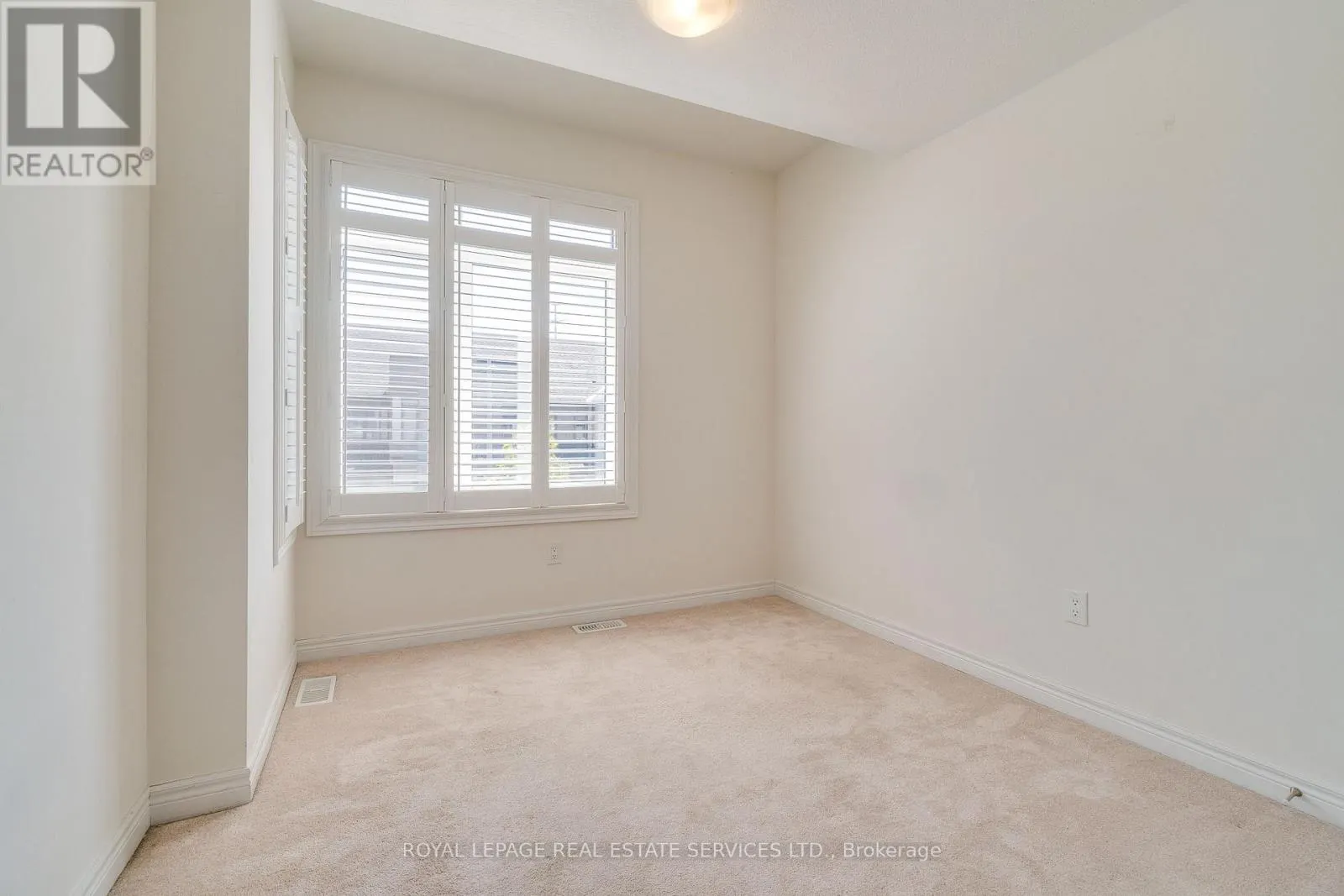 77 - 166 DEERPATH DRIVE