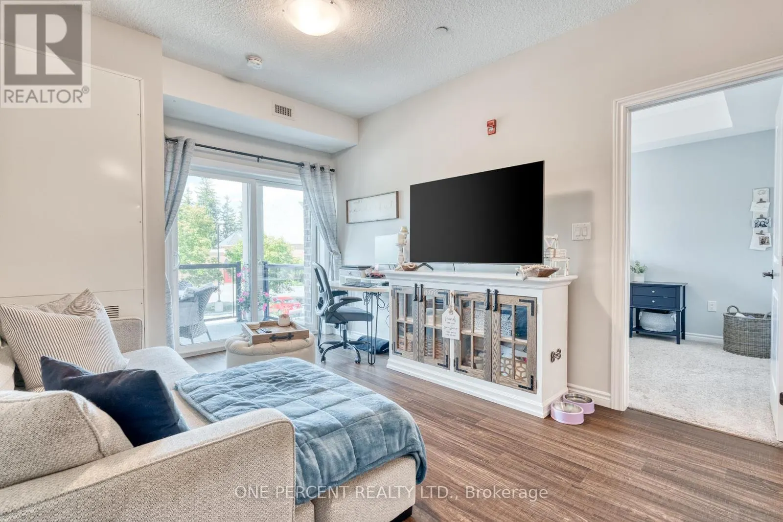 202 - 2605 BINBROOK ROAD