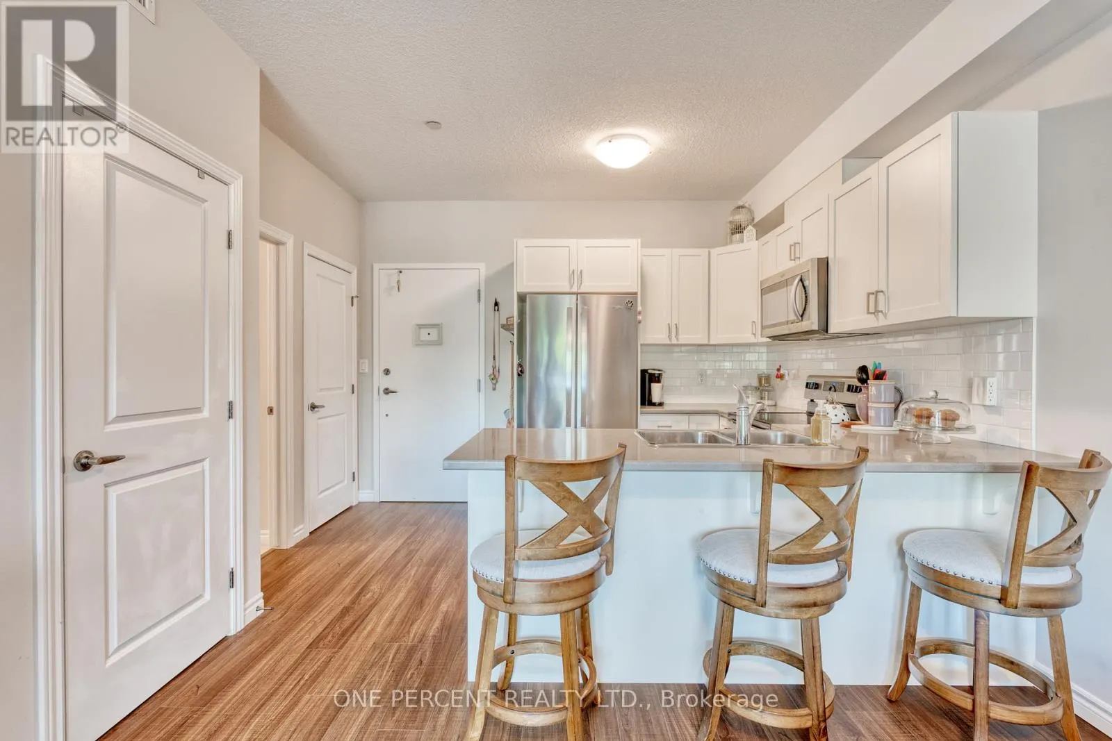 202 - 2605 BINBROOK ROAD