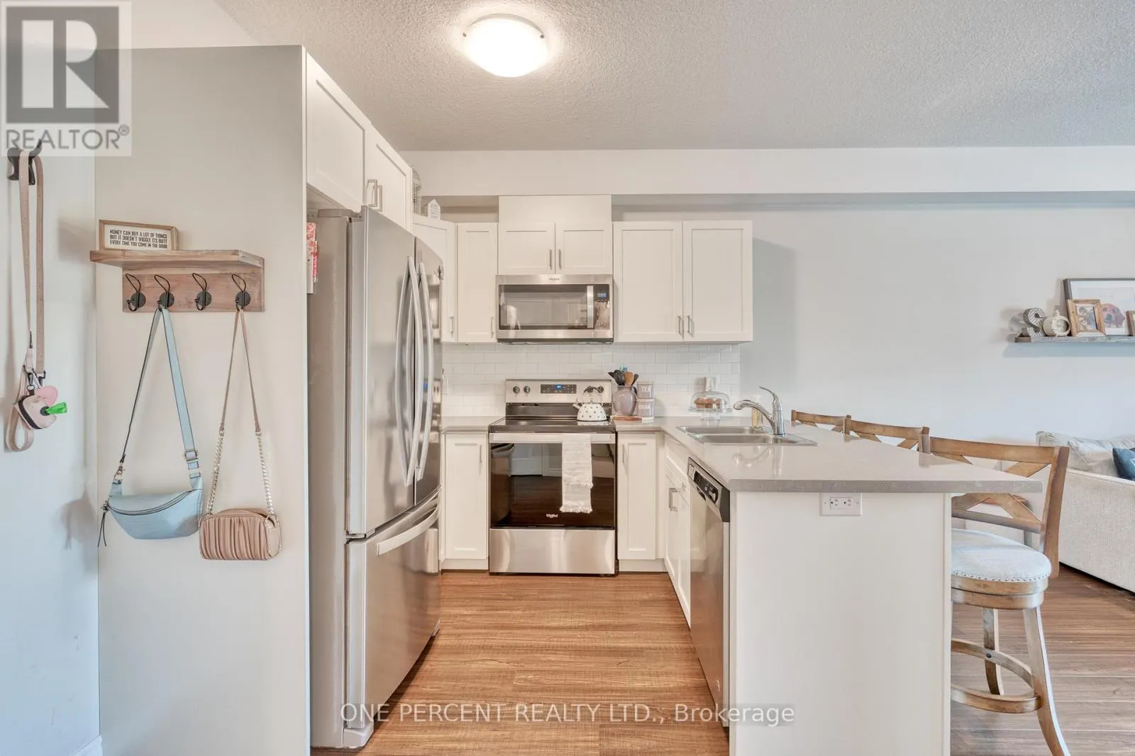 202 - 2605 BINBROOK ROAD