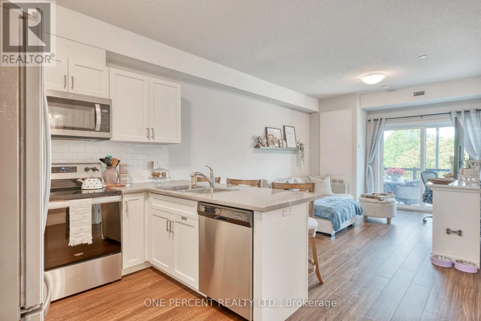 202 - 2605 BINBROOK ROAD
