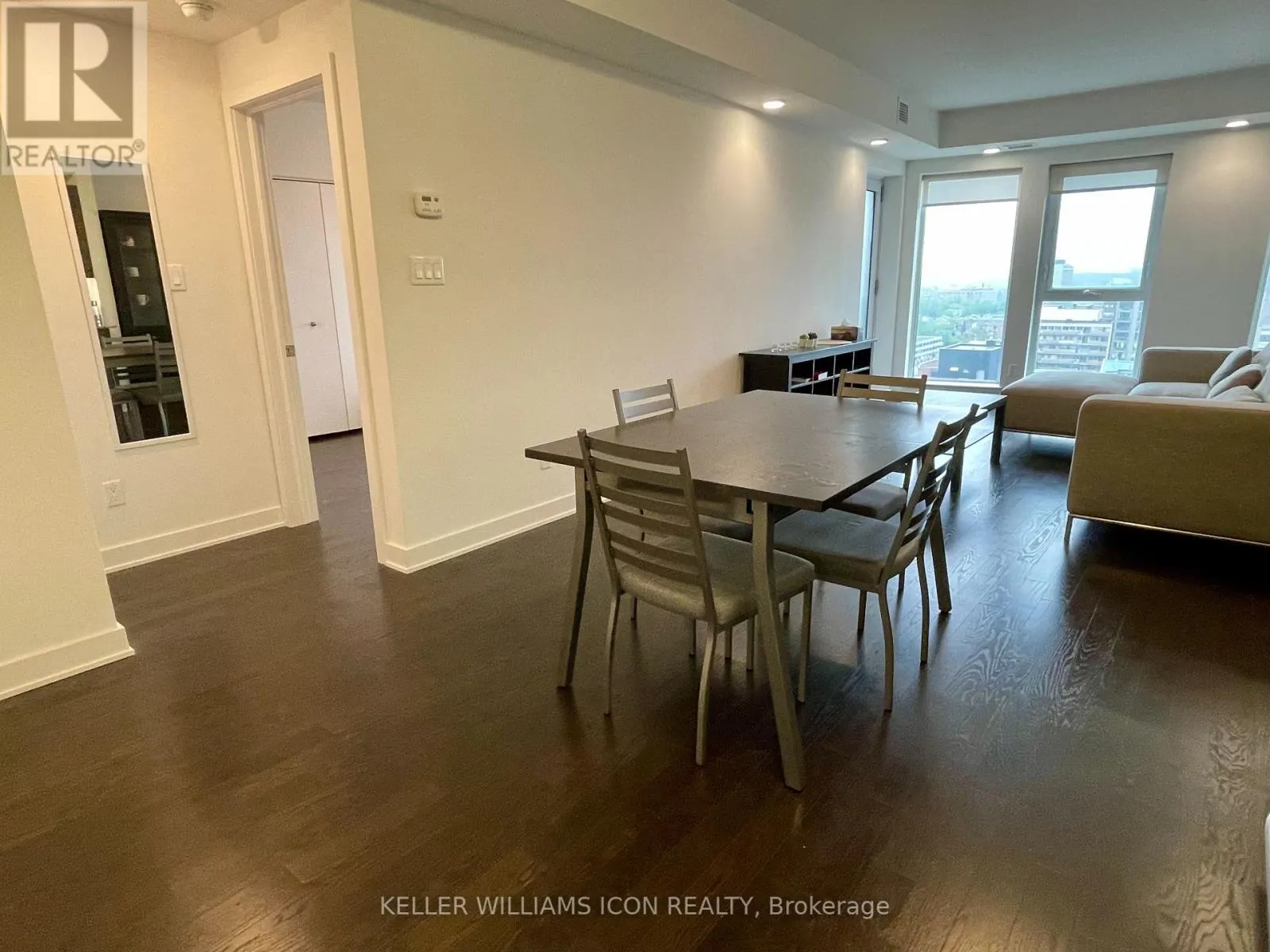 1207 - 40 NEPEAN STREET