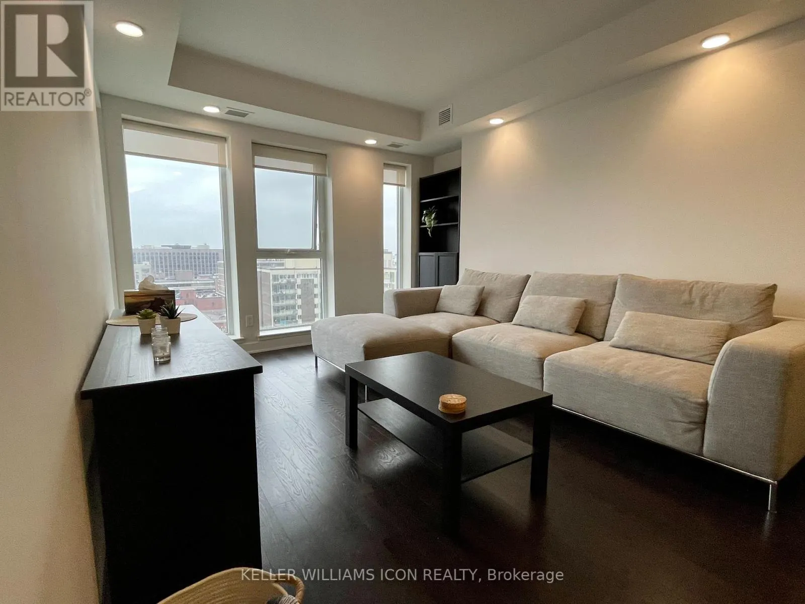 1207 - 40 NEPEAN STREET