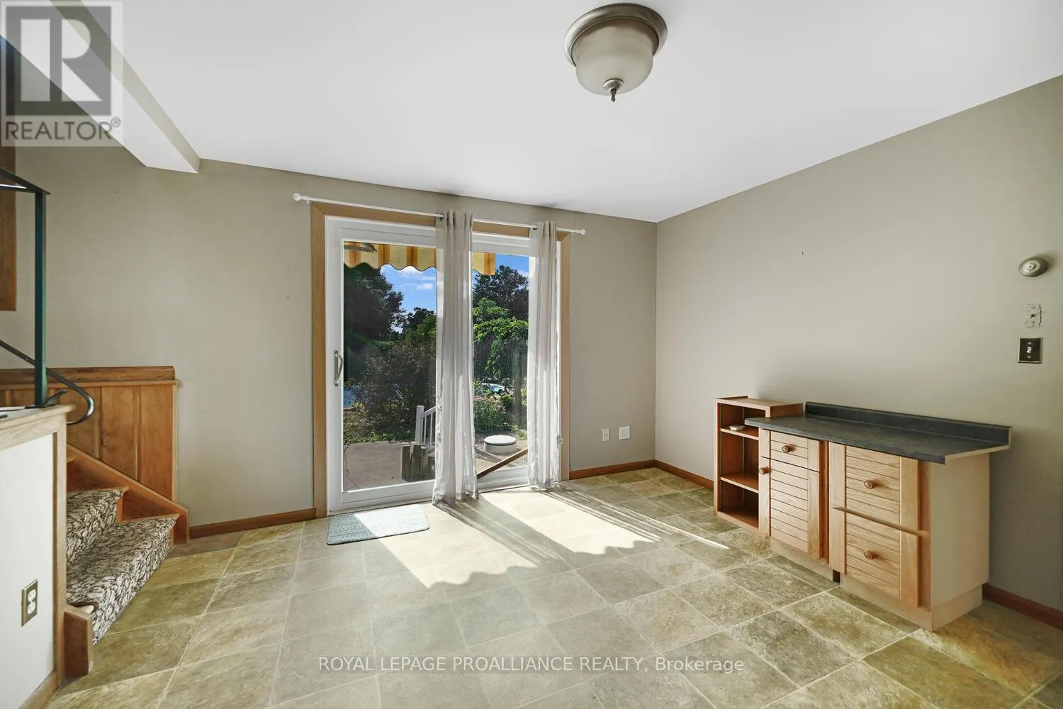 14 DAVISON AVENUE