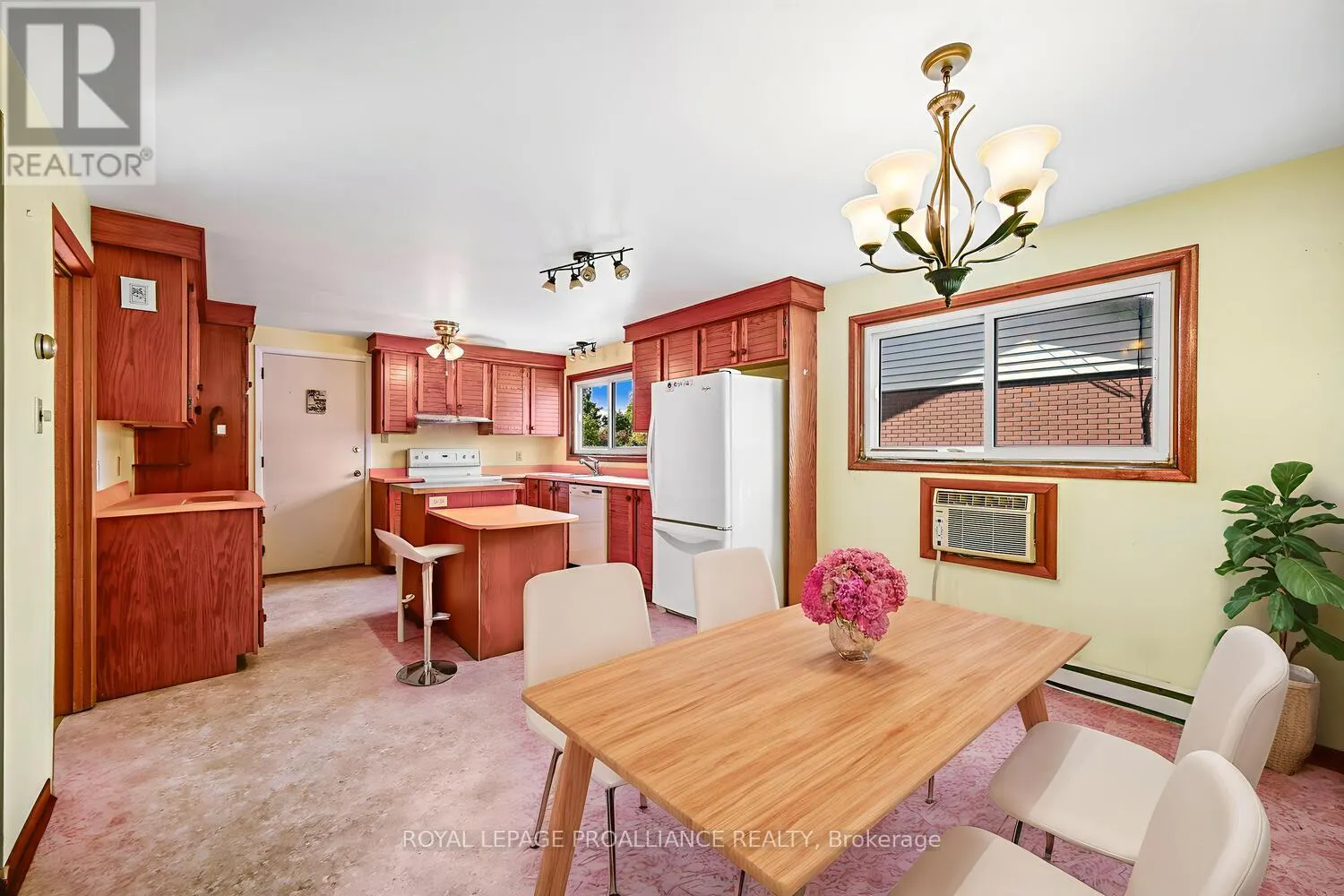 14 DAVISON AVENUE