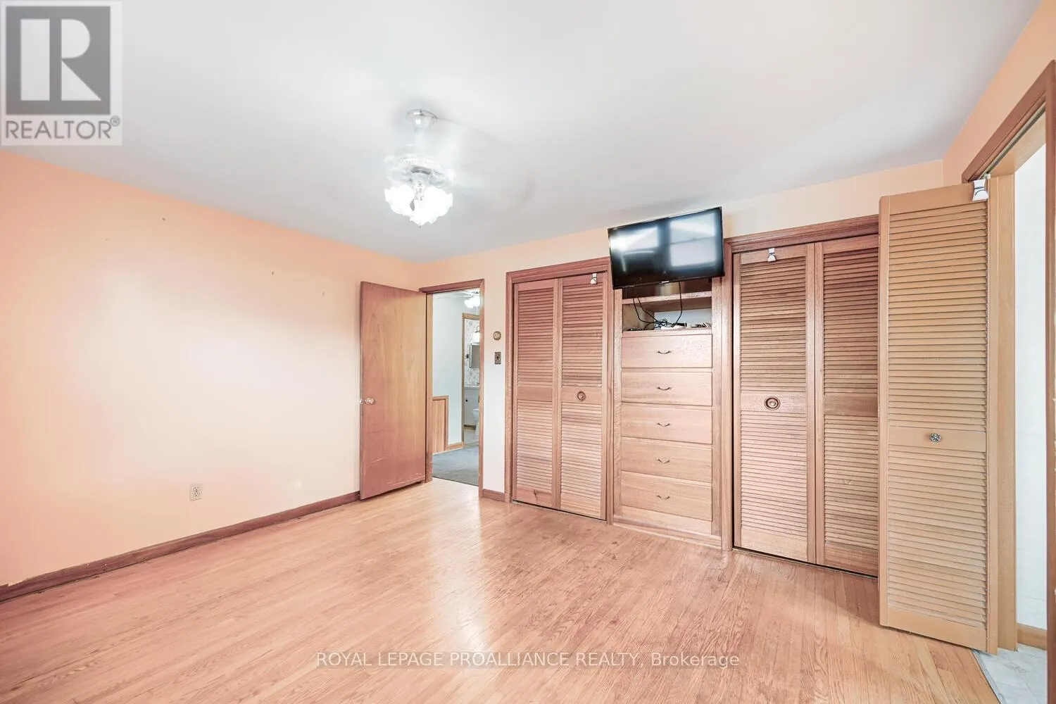 14 DAVISON AVENUE