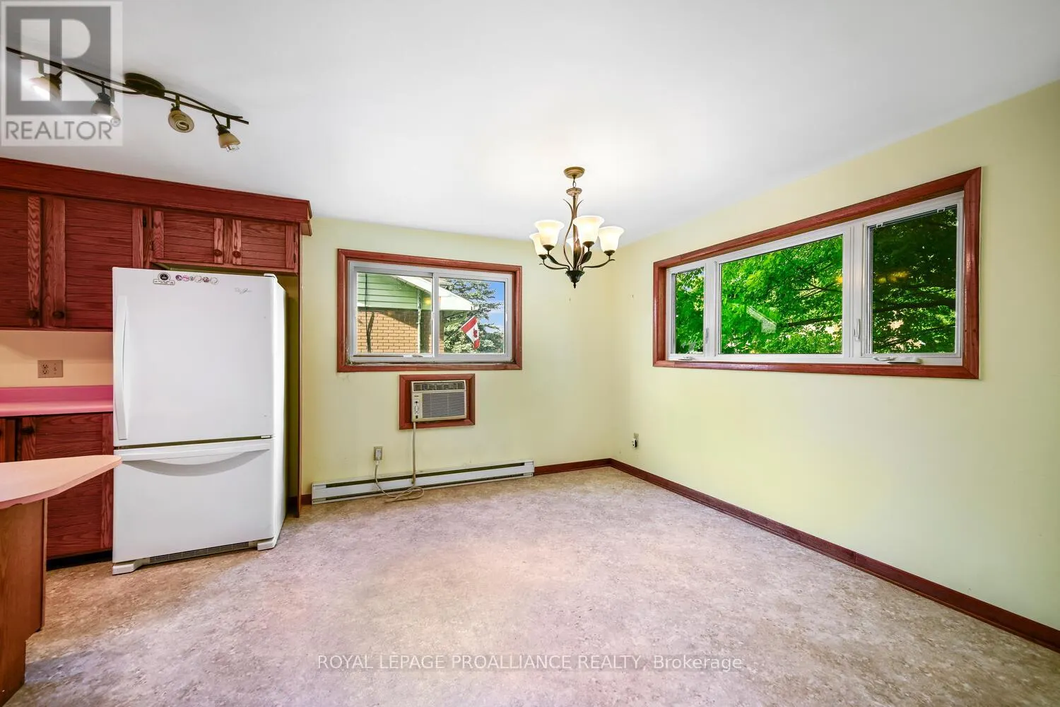 14 DAVISON AVENUE