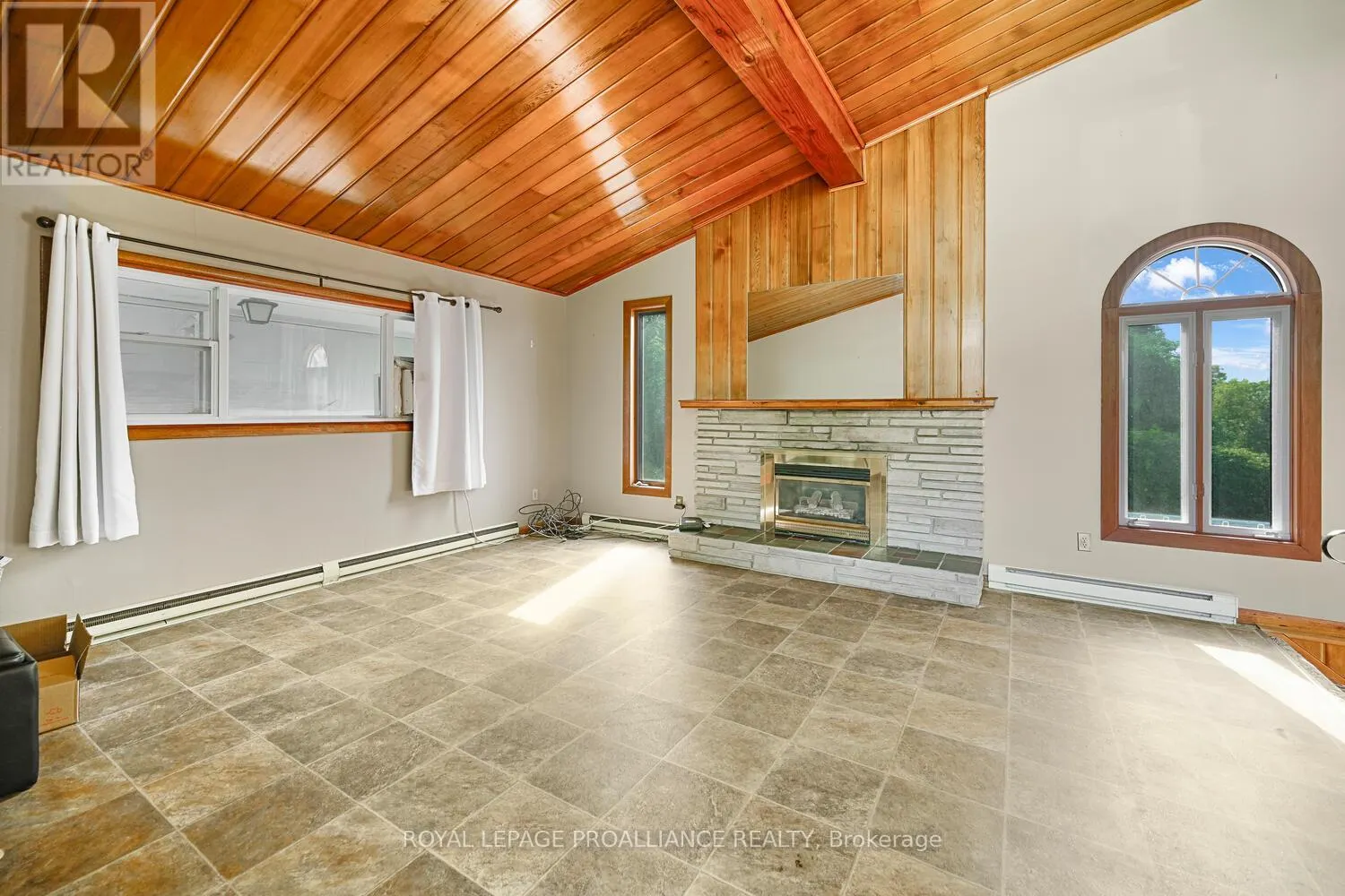 14 DAVISON AVENUE