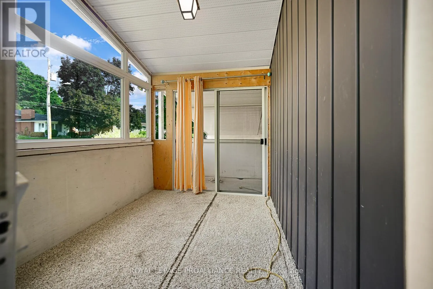 14 DAVISON AVENUE