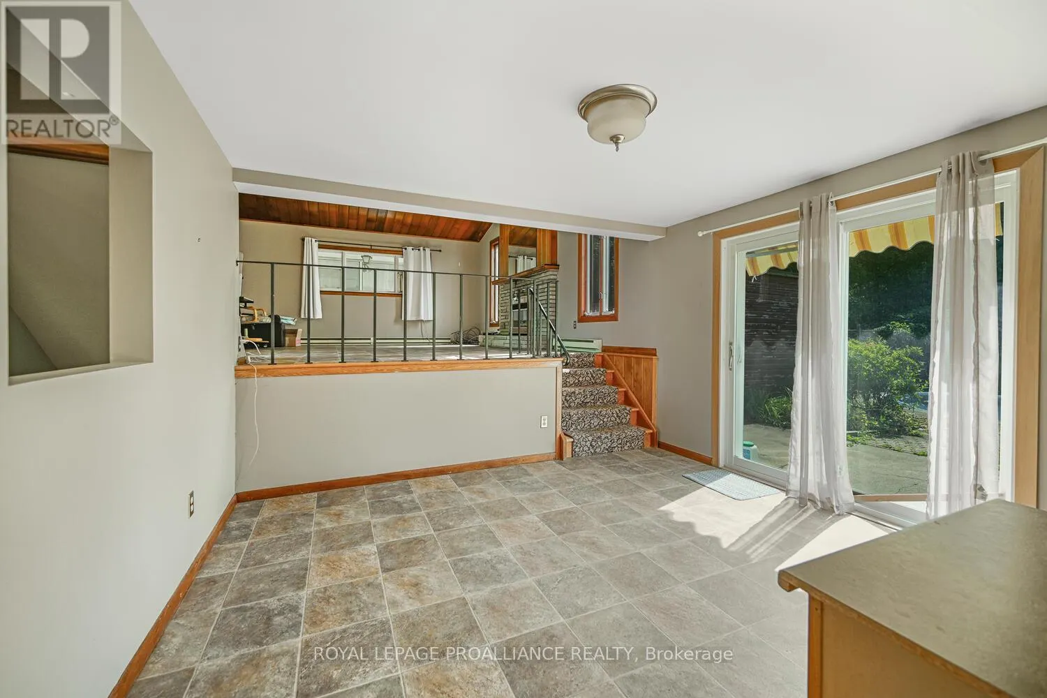 14 DAVISON AVENUE