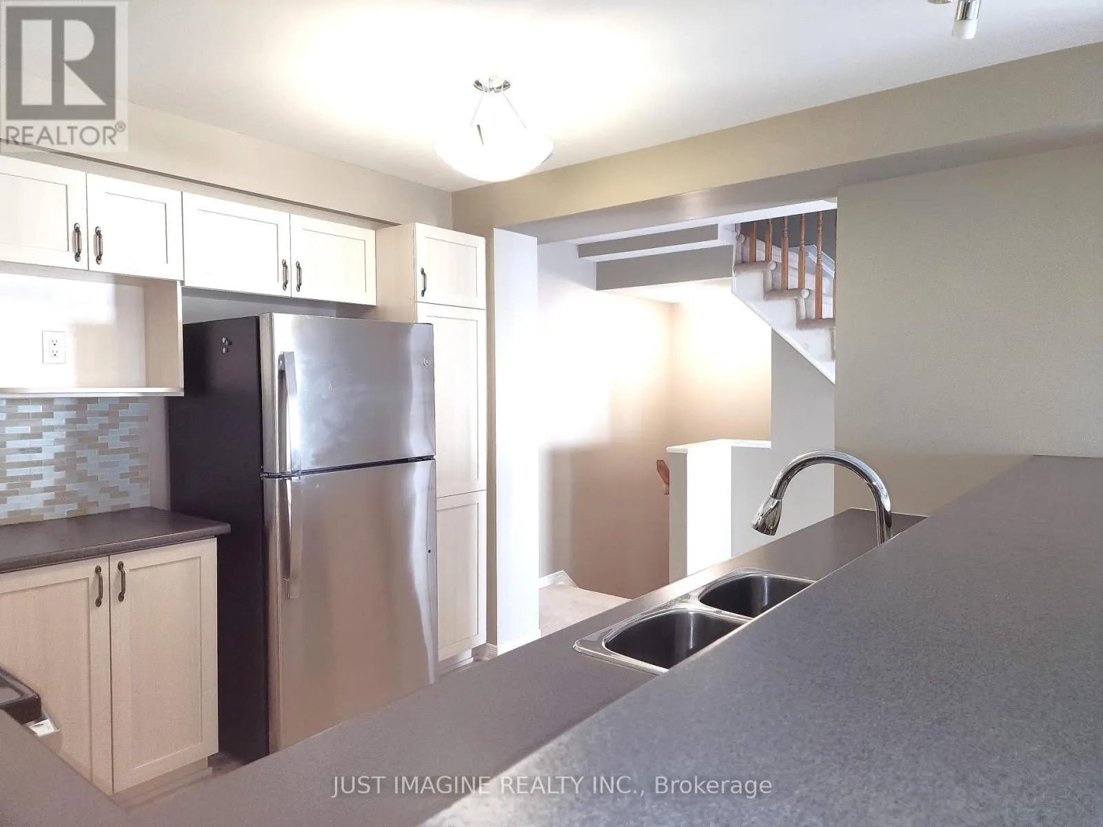 105 CAITHNESS PRIVATE