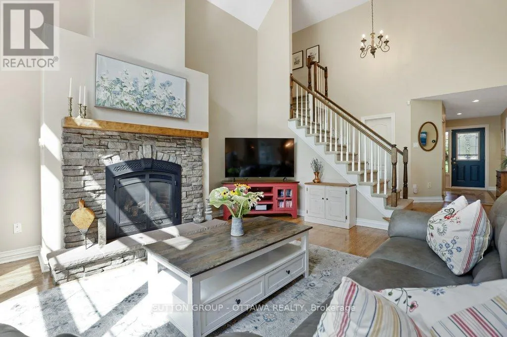 43 FOREST CREEK DRIVE