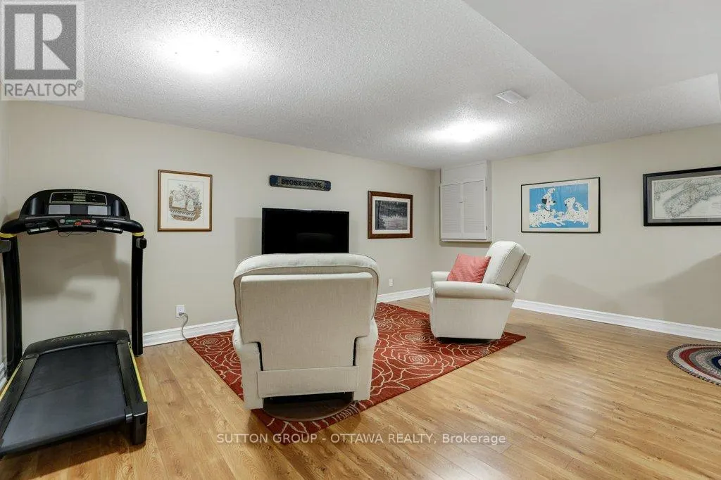 43 FOREST CREEK DRIVE
