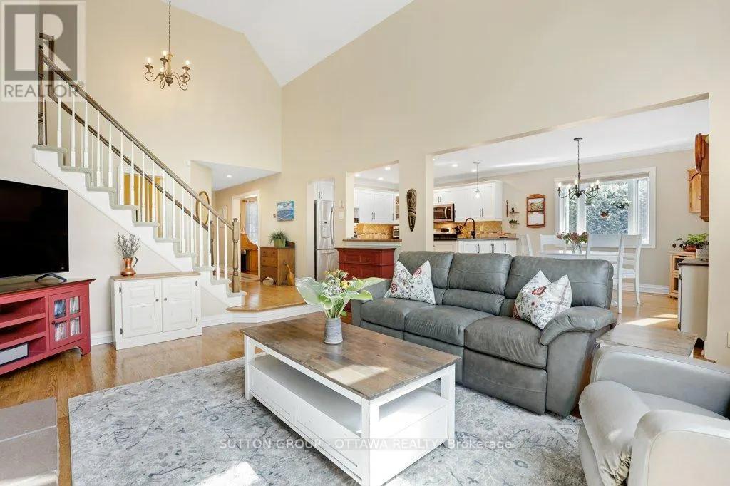 43 FOREST CREEK DRIVE