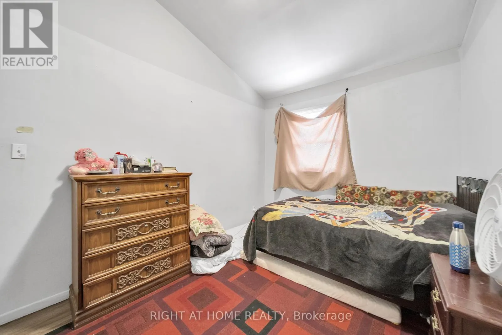 312 WESTCOURT PLACE