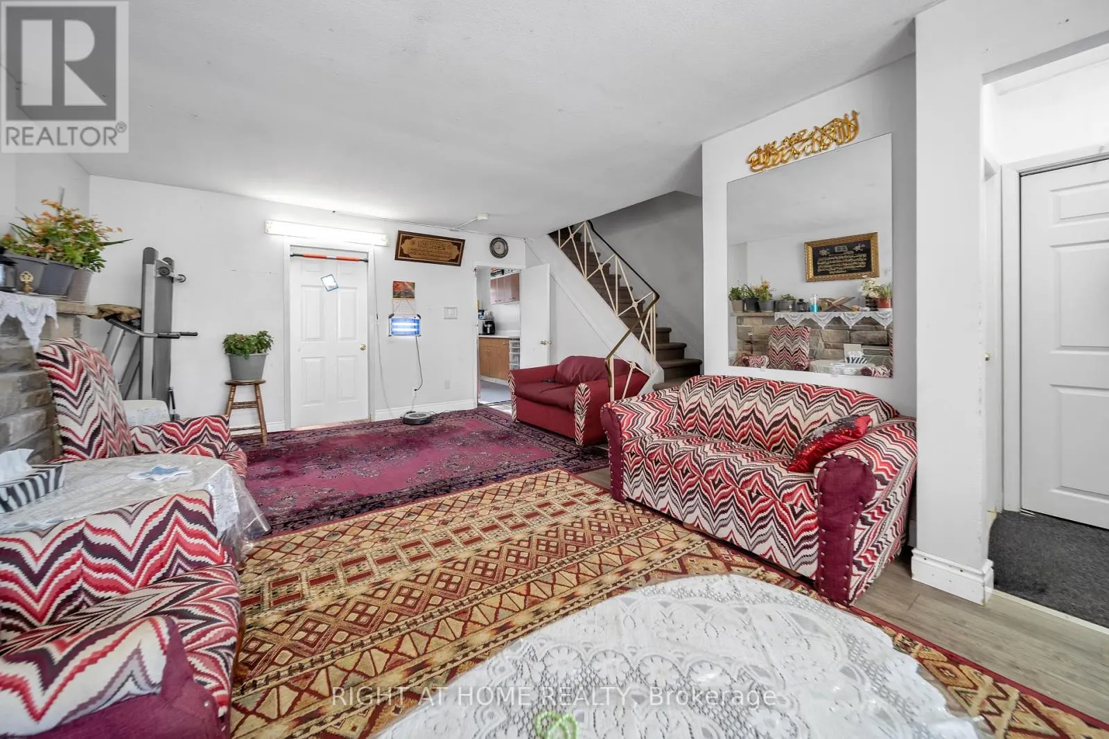 312 WESTCOURT PLACE