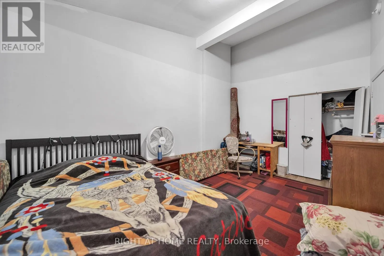 312 WESTCOURT PLACE