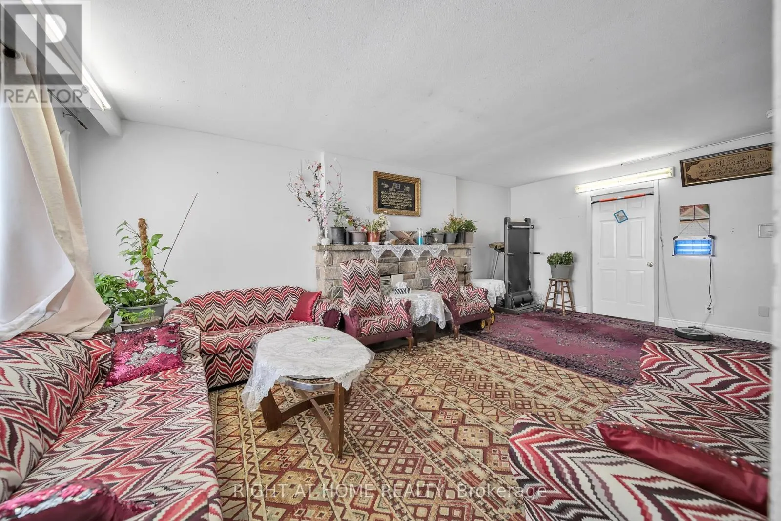 312 WESTCOURT PLACE
