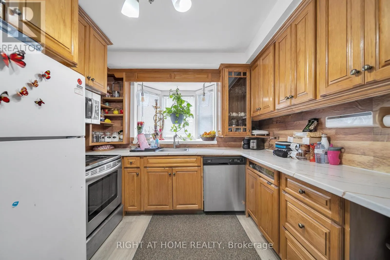 272 WESTCOURT PLACE