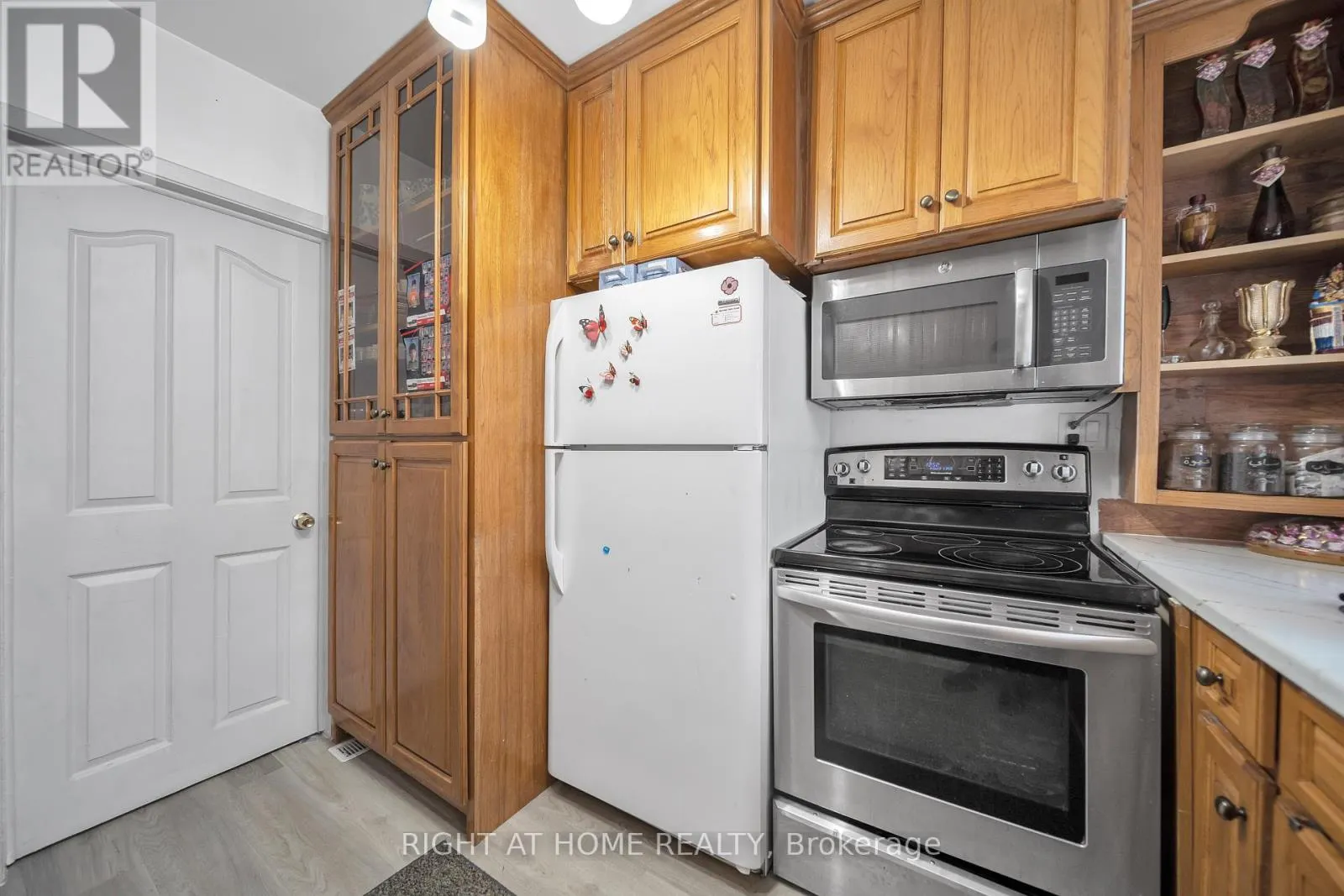 272 WESTCOURT PLACE