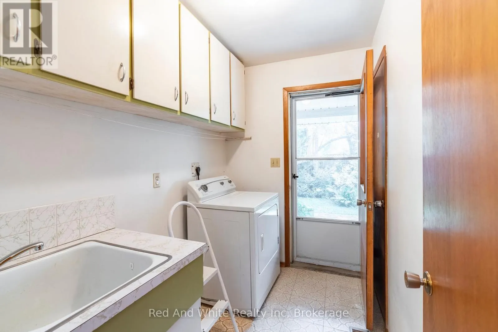 346 JERSEYVILLE ROAD W