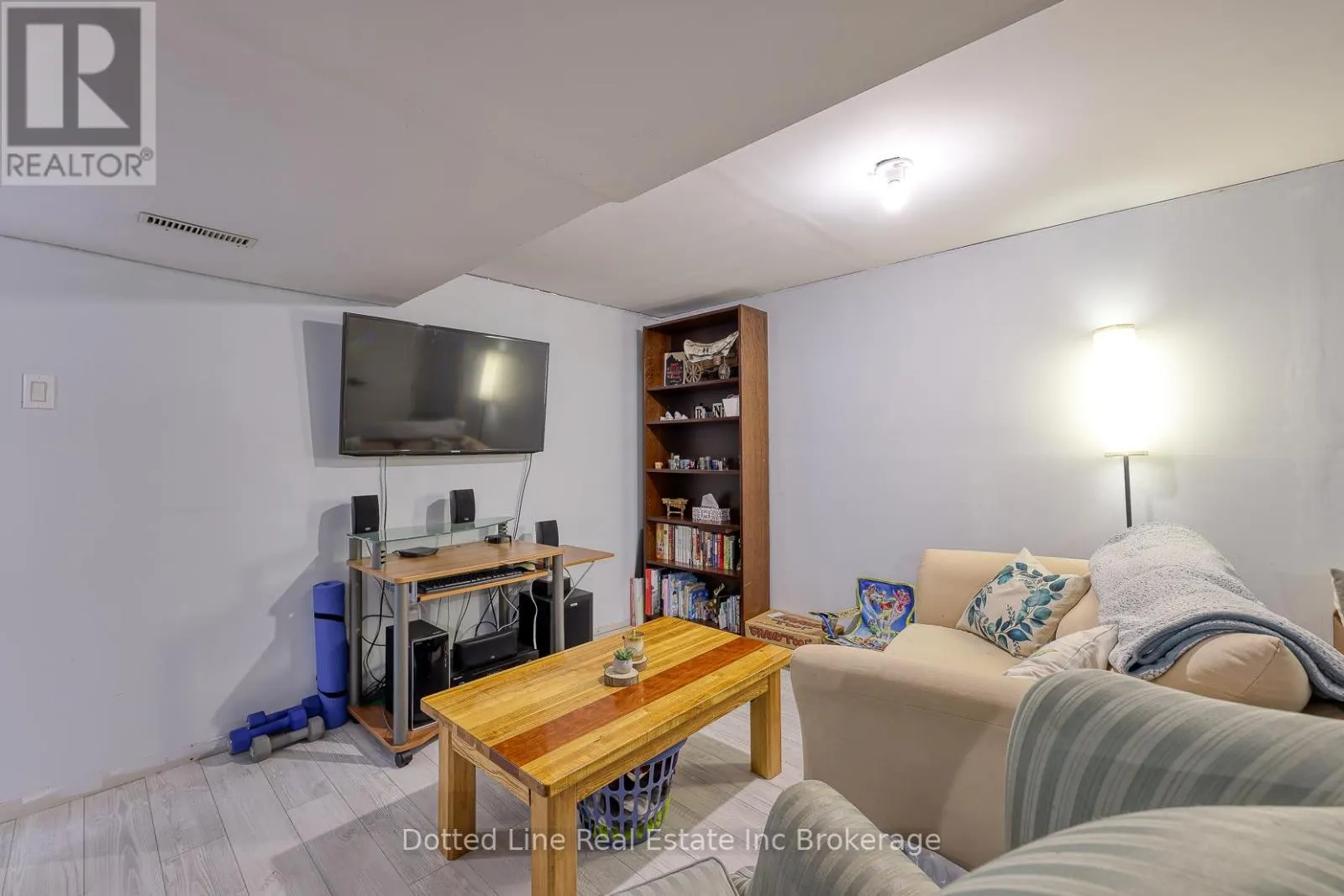 1424 BURFORD-DELHI TOWNLINE