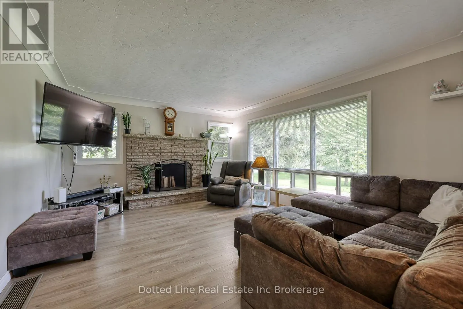 1424 BURFORD-DELHI TOWNLINE