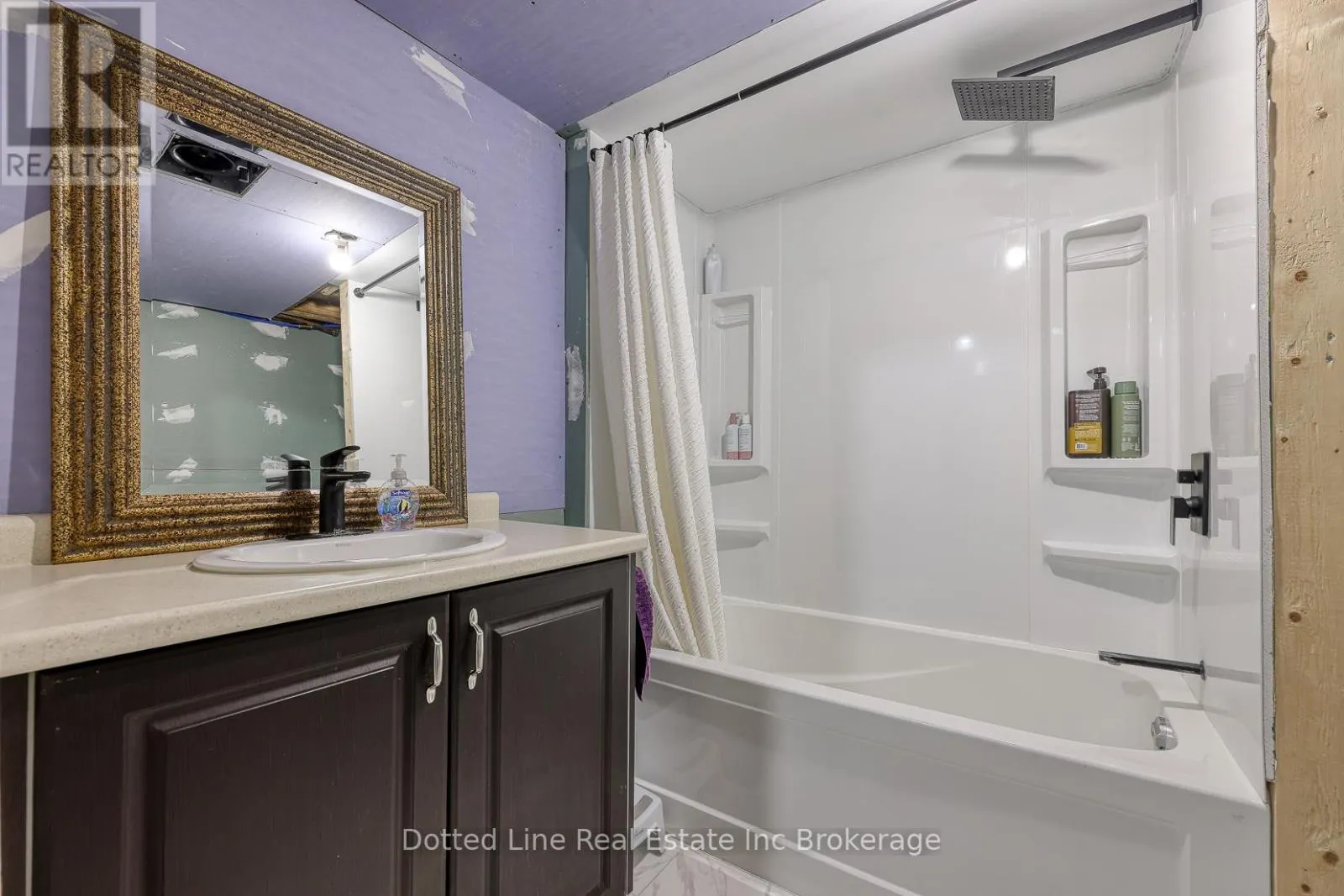 1424 BURFORD-DELHI TOWNLINE
