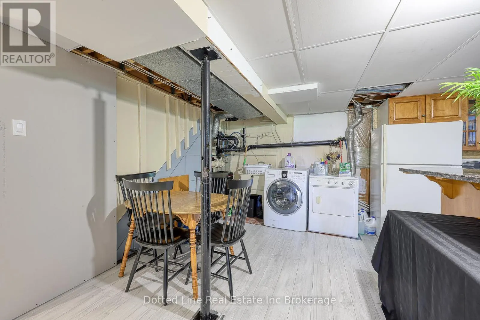 1424 BURFORD-DELHI TOWNLINE