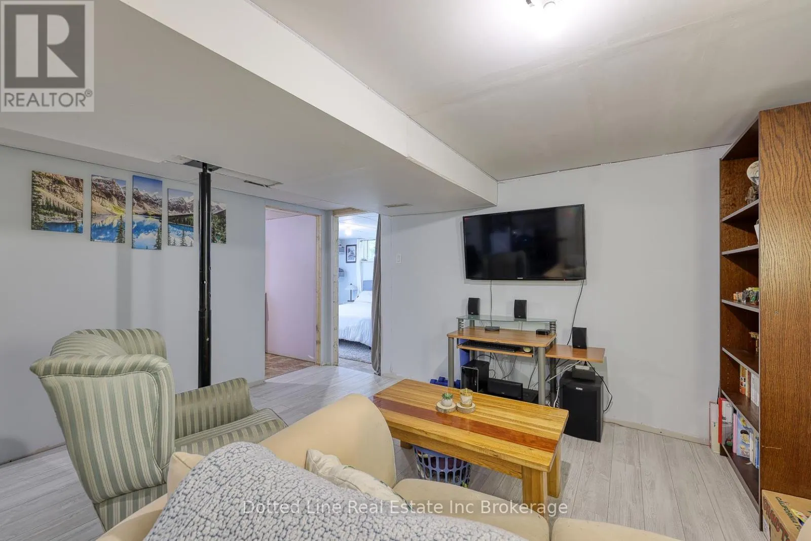 1424 BURFORD-DELHI TOWNLINE