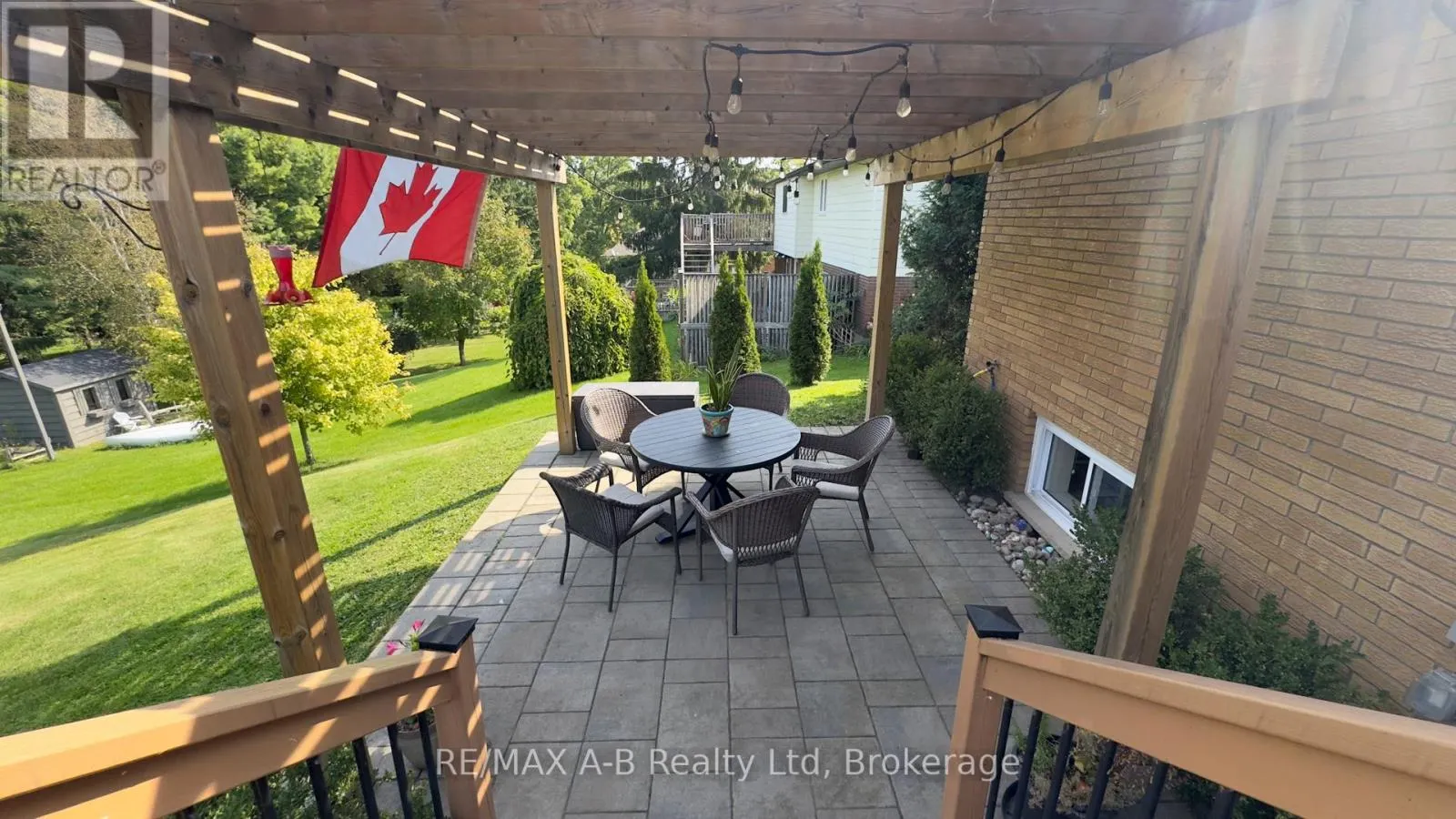 43 WIDDER STREET W