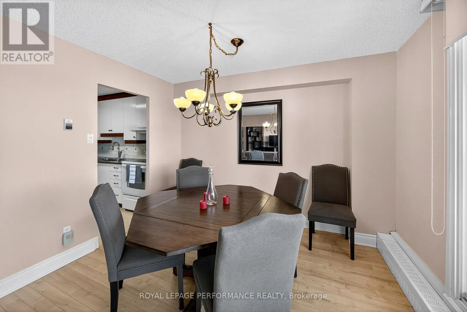 1904 - 665 BATHGATE DRIVE