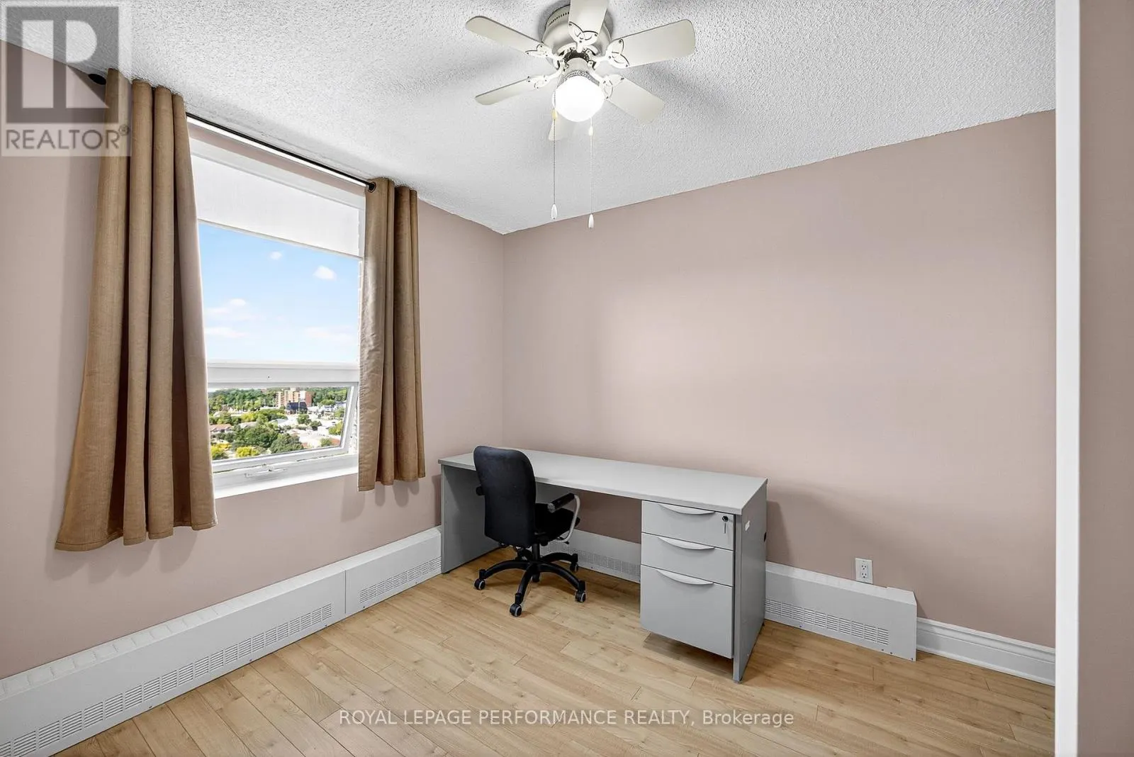 1904 - 665 BATHGATE DRIVE