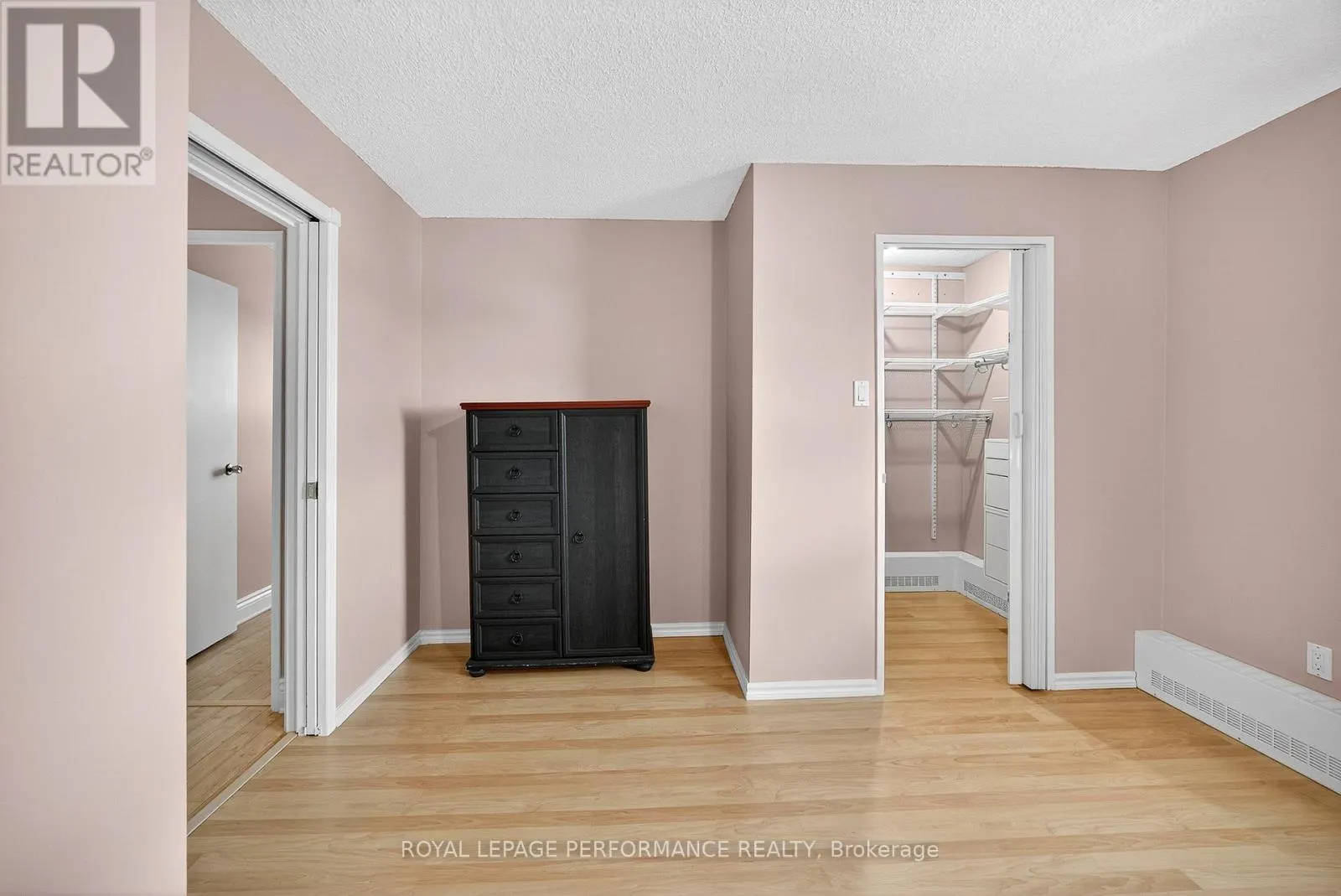 1904 - 665 BATHGATE DRIVE