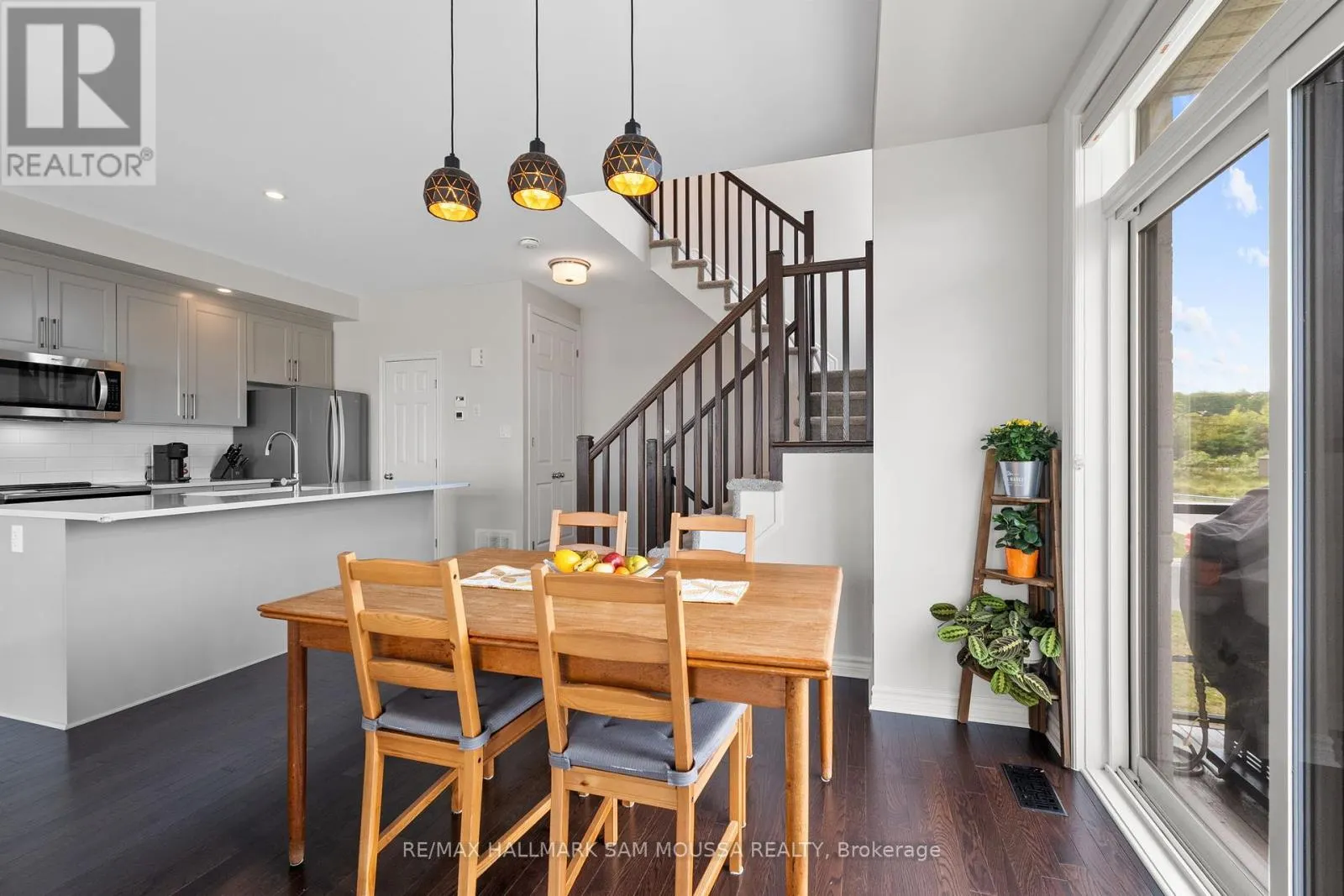 625 CARTOGRAPHE STREET