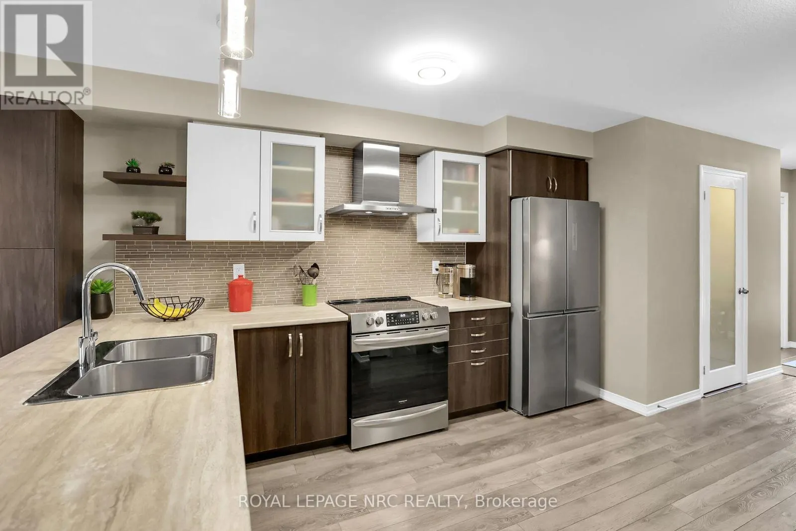 8681 DOGWOOD CRESCENT