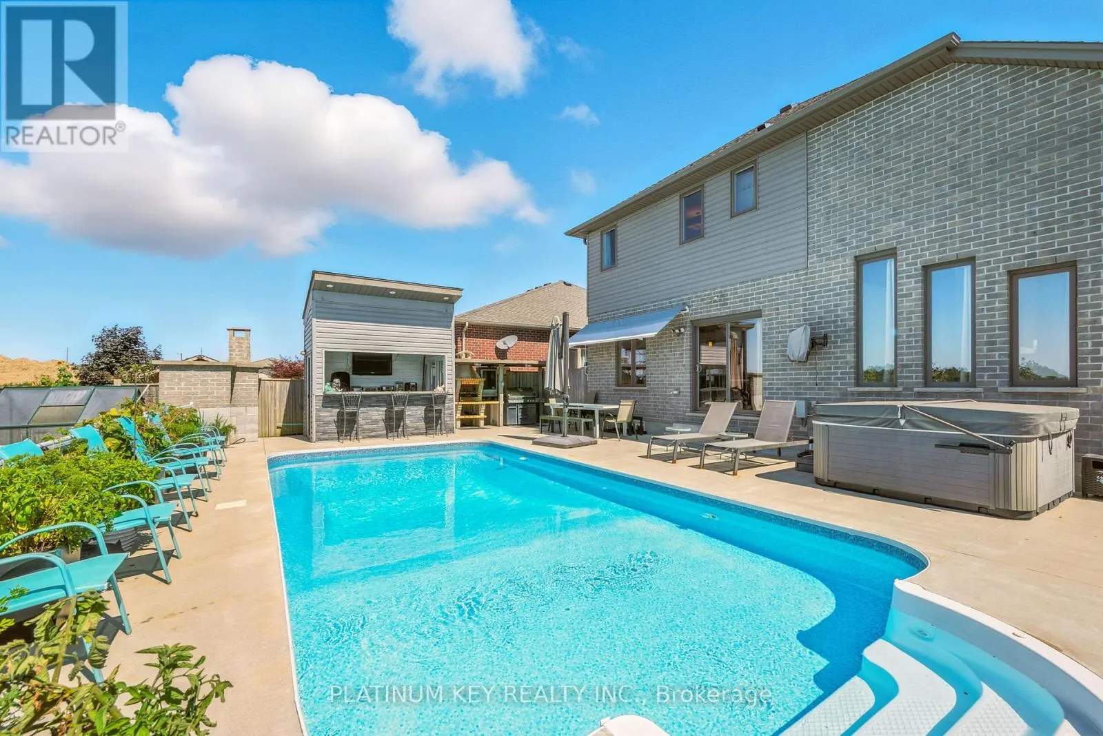 248 SNYDERS AVENUE