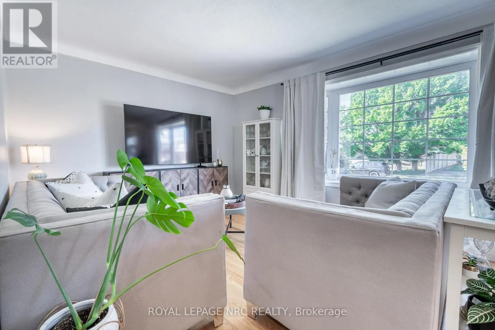 27 BLAIN PLACE